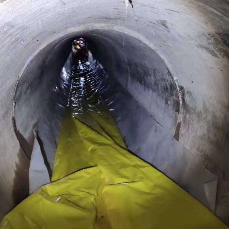 仲巴管道紫外光固化修复