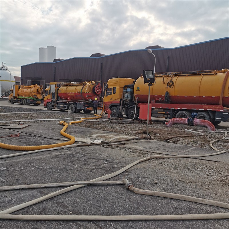 仲巴污水池清理