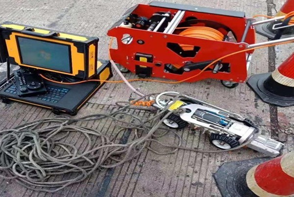 仲巴CCTV管道检测机器人